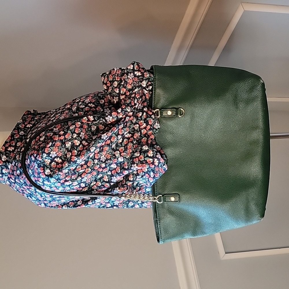 MICHAEL KORS Evergreen Pebbled Leather Chain Double Handle Zip Closure Tote‎ Bag